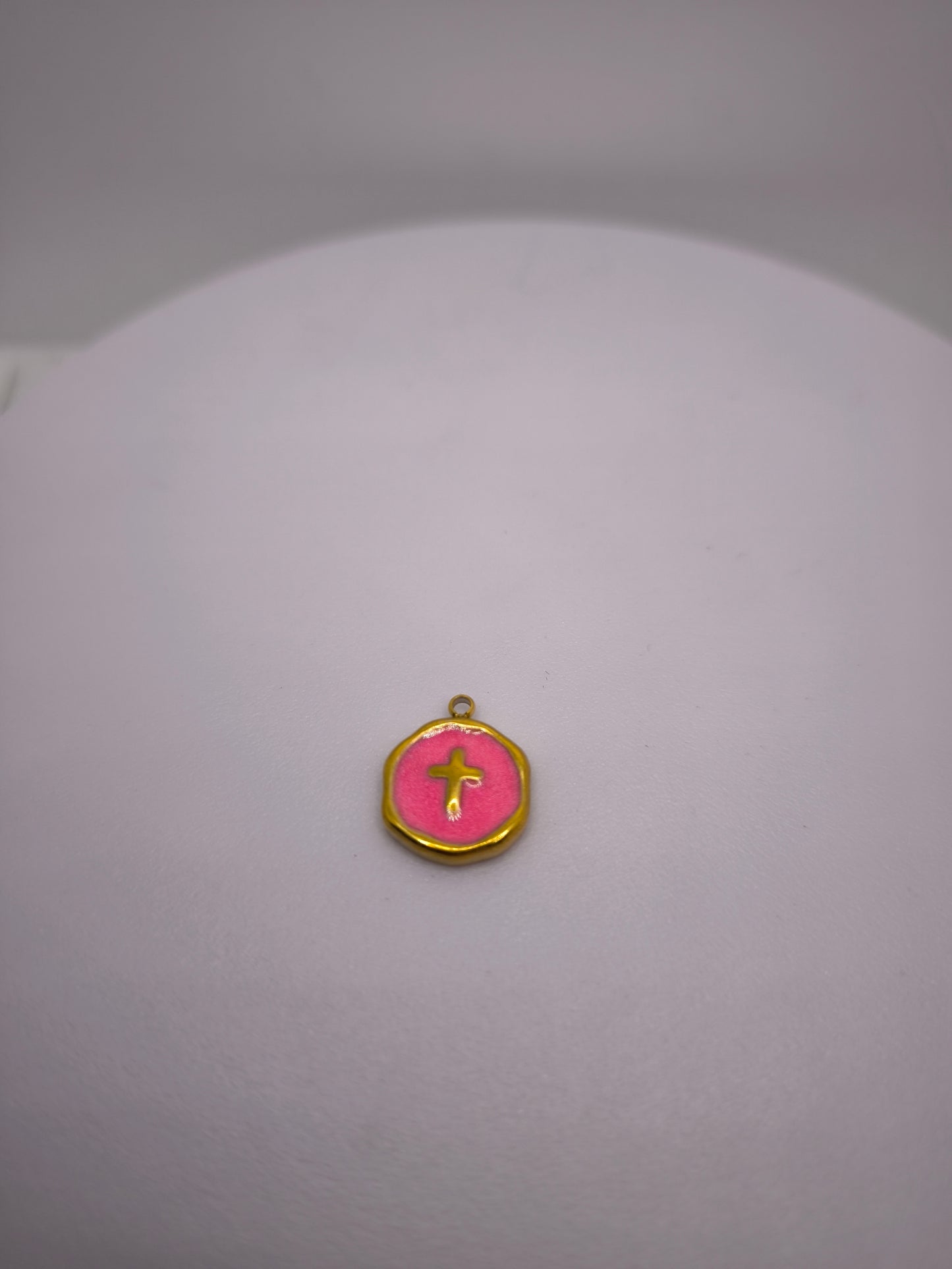 Croix rose fluo
